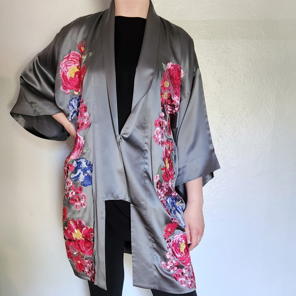 Alice Archer Silver Silk Kimono